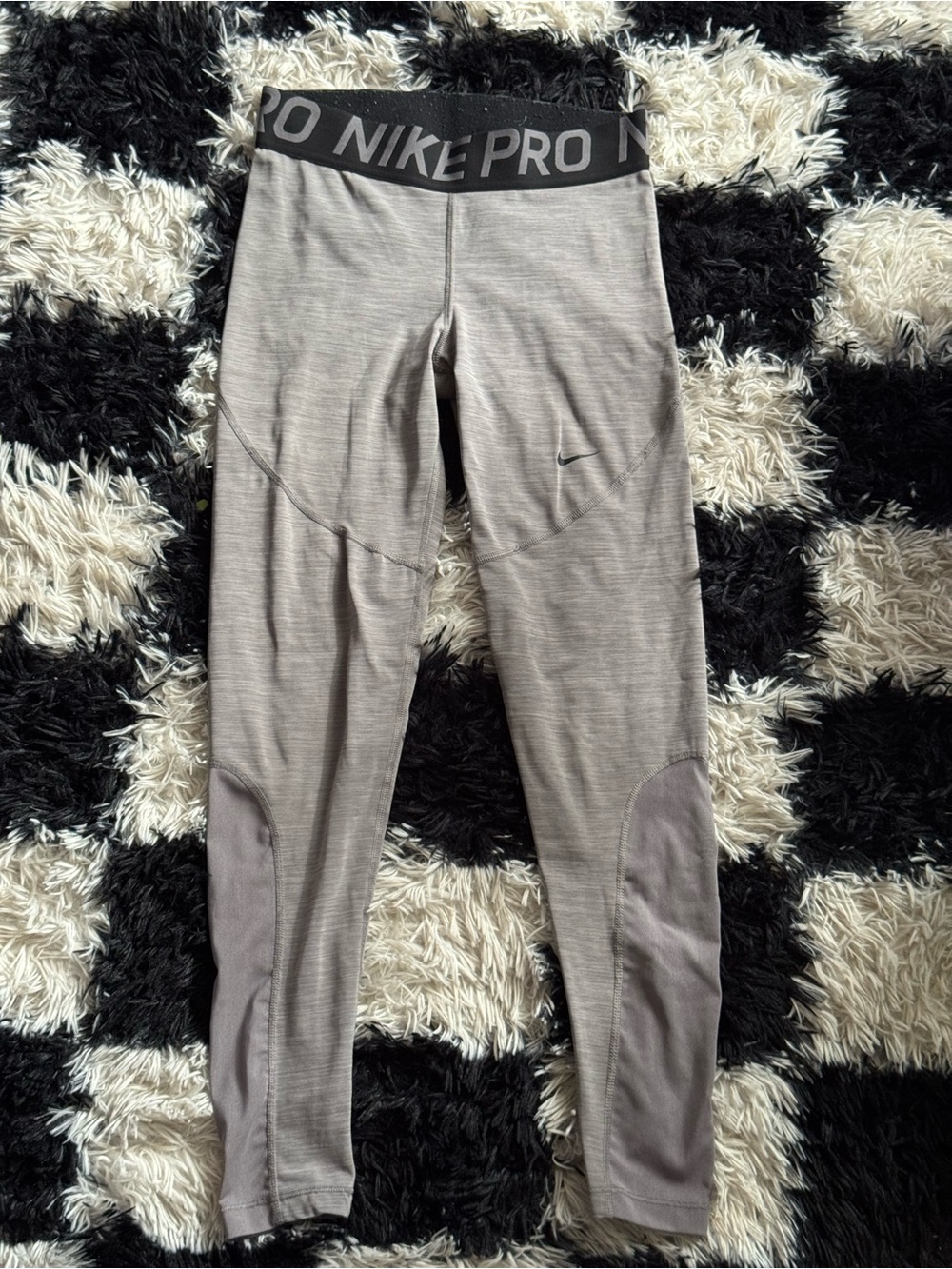 Nike Pro Women’s Size Medium Gray Performance Leggings